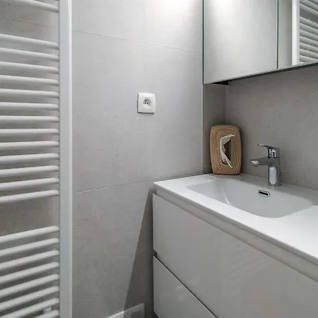 2 Bedroom Amazing In דירה *